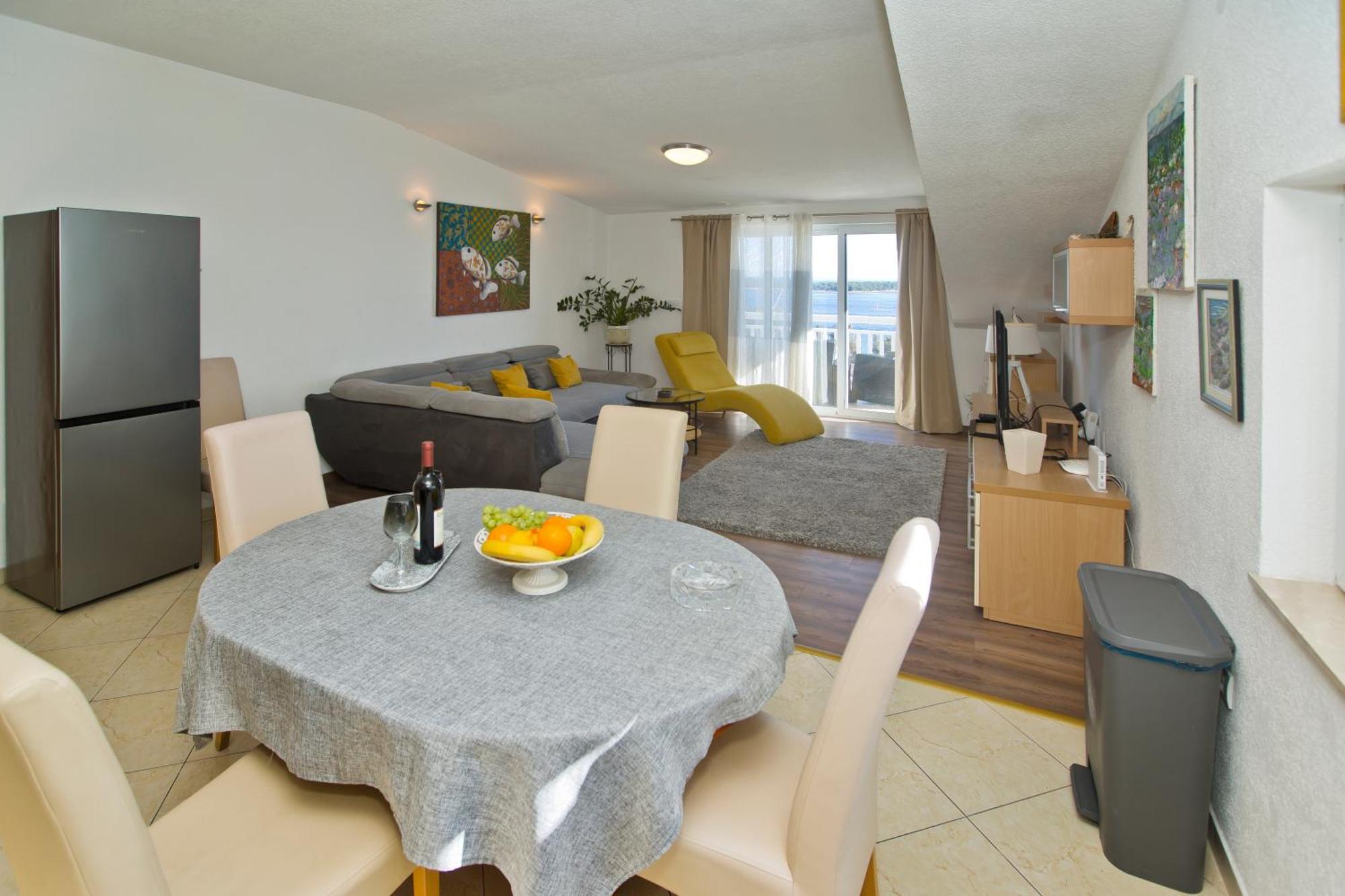 Apartment Zora *